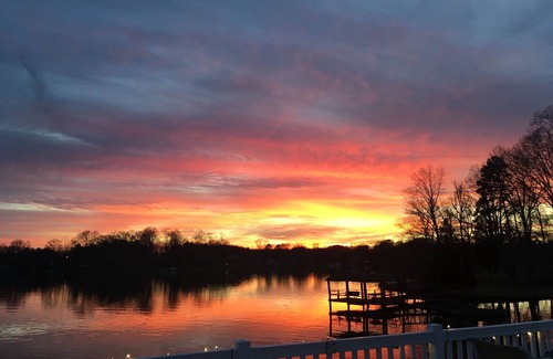 Denver House | Lakefront, sunsets, dock slide and more at Heron House!