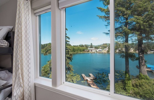 Otis House | Lakefront Townhome with Dock on Devils Lake