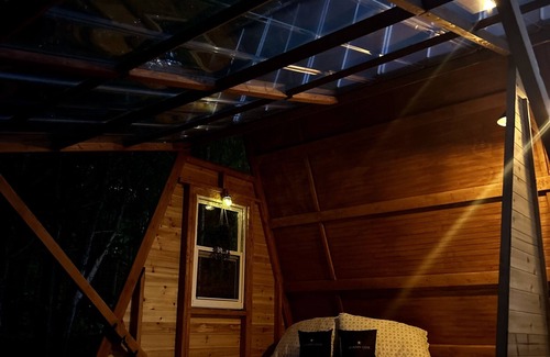 Mooresburg Cottage | Lakefront Transforming Micro Cottage on Cherokee Lake