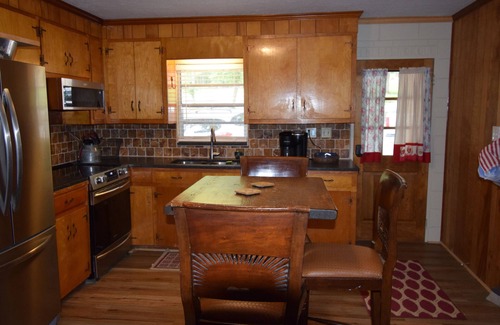 Lincolnton House | Lakefront/View, 2 bed/1 full and 1/2 bath renovated Strom Thurmond/Clarks Hill