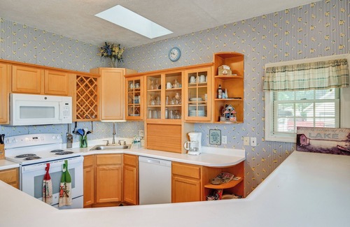 Warsaw House | Lakefront Warsaw Home w/Private Dock + Golf Cart