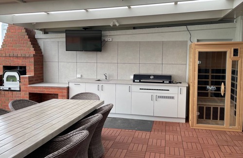 Mulwala House | Lakehouse 61 - One of Mulwala's finest houses with its own private boat ramp and boat mooring.