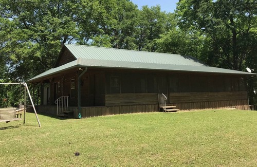 Quitman House | **Lakehouse Cabin on Lake Quitman**