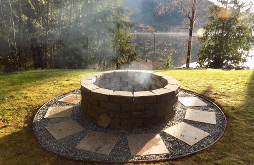 Lime Kiln House | Lakehouse Getaway For Fun In The Sun