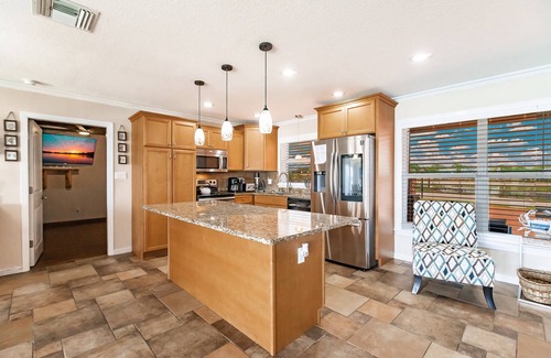 Avon Park House | Lakehouse Getaway