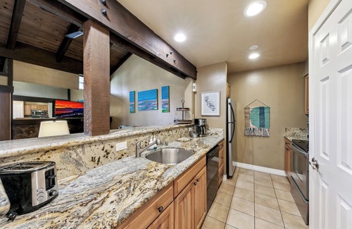 South Lake Tahoe House | Lakeland Village #521 - Come & Lake It, Pools, Beach
