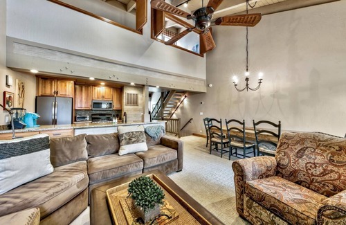 South Lake Tahoe House | Lakeland Village #476 - 2 BR Plus Loft
