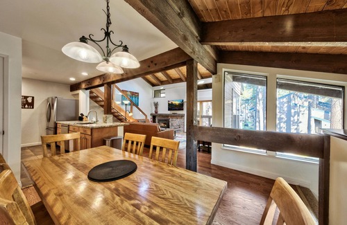 South Lake Tahoe House | Lakeland Village #496 - New! 4 Seasons Family Fun-2 BR + Loft-Steps to Beach