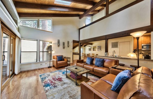 South Lake Tahoe House | Lakeland Village #496 - New! 4 Seasons Family Fun-2 BR + Loft-Steps to Beach