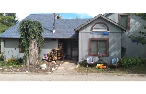 Syracuse House | Lakelife for 7! Fun and rest near Lake Wawasee