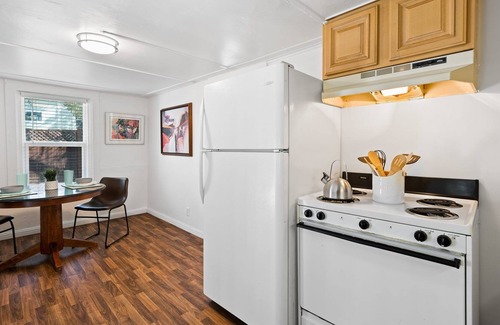 Lakeport Apartment | Lakeport Charmer near downtown and boat ramp !