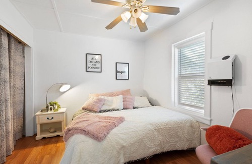 Lakeport Apartment | Lakeport Charmer near downtown and boat ramp !