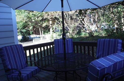 Durham House | Lakeshore 3 Bedroom Retreat