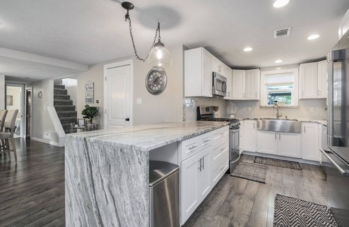 Elkhart House | Lakeshore Cottage