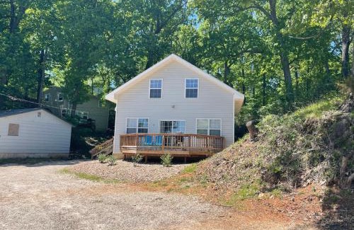 Lake Ozark House | Lakeshore Fishing Cabins All 6 cabins