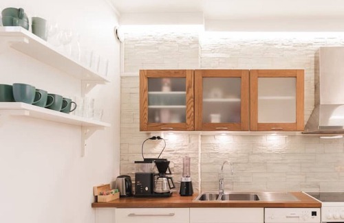 Tampere Apartment | Lakeside Apt [75m²] in Premium Green Central Area. Free Parking, Easy Check-in!