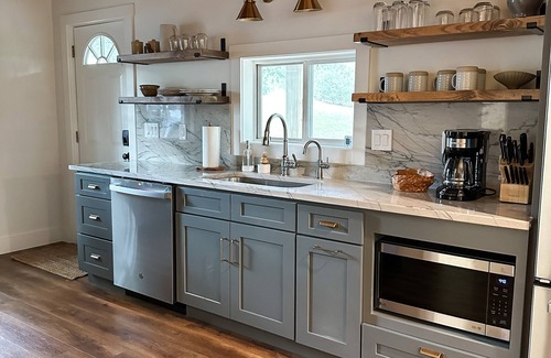Nashville Cabin | Lakeside Cabin - Serene Retreat with Lake Monroe Views + Wraparound Deck