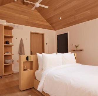 Algonquin Highlands House | Lakeside Calm at Dimensions - Cabin One