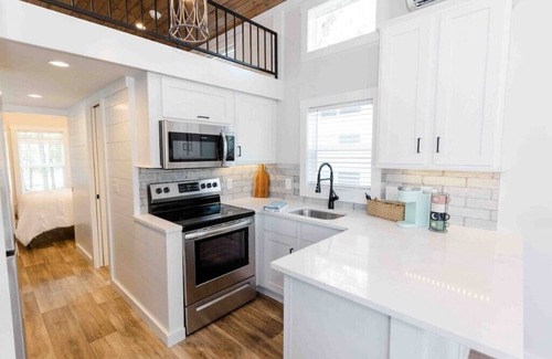 Lincoln House | Lakeside Chic: Stylish Family Tiny Home Retreat #5