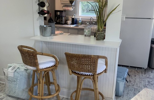 Cobb Cottage | Lakeside Cottage with dock, 3BR and 1BA