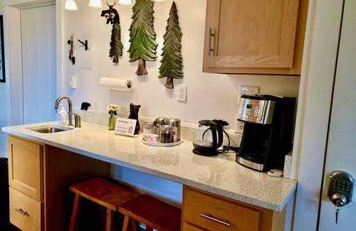 Gouldsboro Cottage | Lakeside Couples Retreat at Gouldsboro State Park