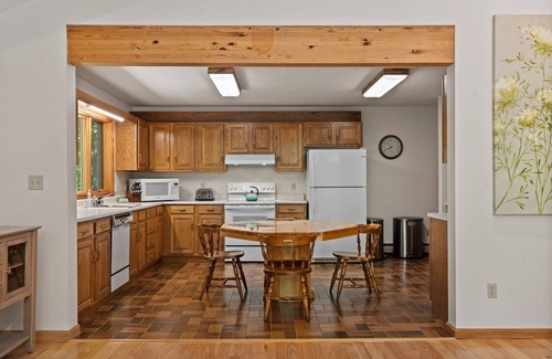 Lyman House | Lakeside Elegance: Newly Renovated Retreat on Kennebunk Pond