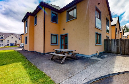 Killaloe House | Lakeside Holiday Homes - Type A