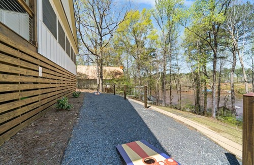 Eatonton House | Lakeside Lodge on Bluegill- Arcade, Dock, FirePit