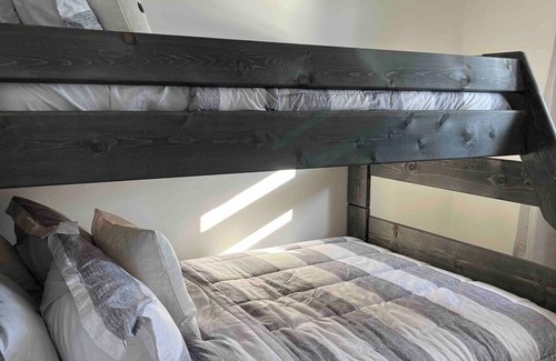 Port Severn Apartment | Lakeside Loft located in Port Severn