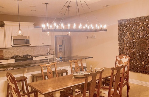 Culver Condo | Lakeside Luxury Condo Walk to Beach & Downtown Culver