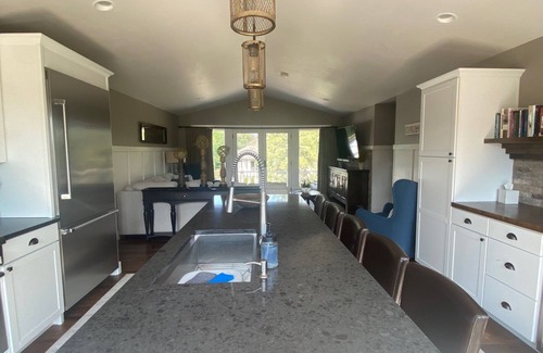 Butte Des Morts House | Lakeside retreat: ensuite bathrooms, newly built: professionally furnished.