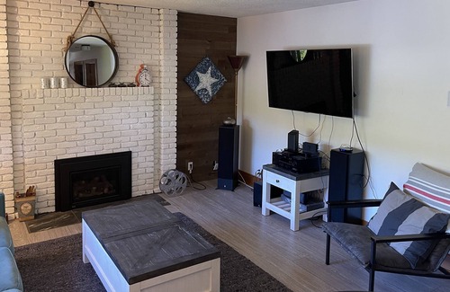 Shawnigan Lake Cottage | "lakeside Serenity: Your Perfect Retreat at our Charming Lake Cottage"