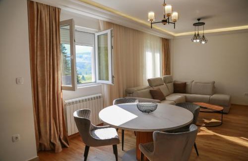 Zabljak Apartment | Lakeside Serenity