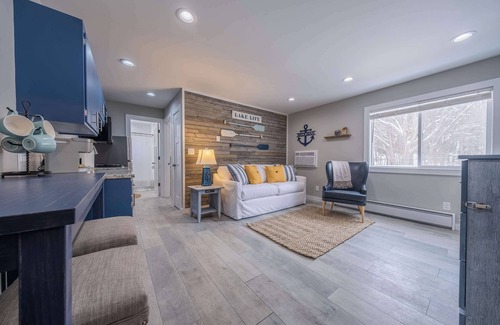 Bridgman Condo | Lakeside Serenity: One-Bedroom Villa
