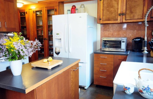Whitingham House | Lakeside Victorian Mansion w/Hot Tub, Near Skiing, Snowmobile Trails, Boating