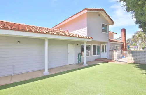 Corona Villa | LAKEVIEW +30mins to Disneyland +Los Angles +4rooms