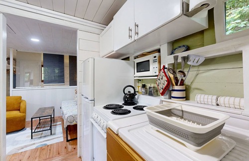 Boothbay Cabin | Lakeview Cabin with Private Deck, Grill, & Fireplace + Free WiFi - Close to Town