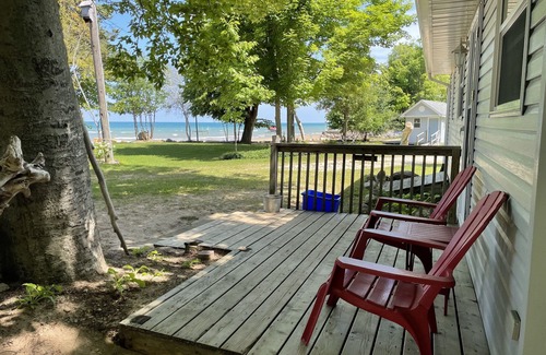 Plympton-Wyoming Cottage | Lakeview Cottage on Private Beach on Lake Huron
