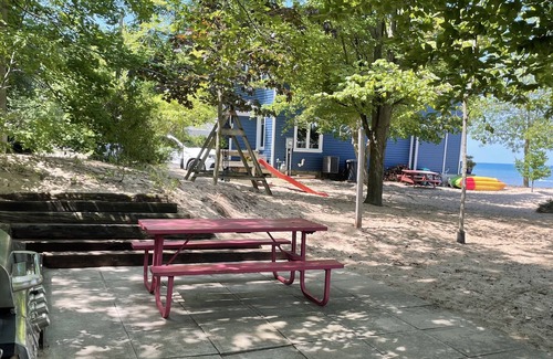 Plympton-Wyoming Cottage | Lakeview Cottage on Private Beach on Lake Huron