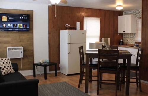 Pardeeville Cottage | Lakeview Cottage With Perfect Sunsets