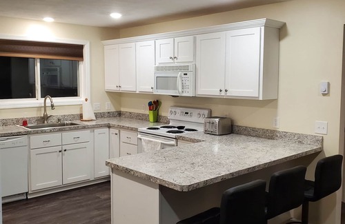 St Ignace House | Lakeview Getaway with stunning sunrises