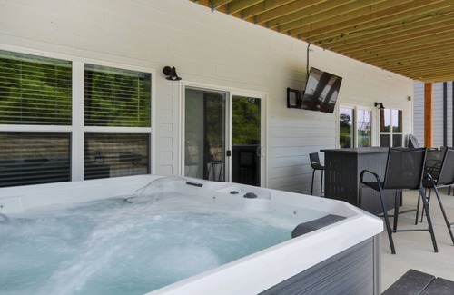 Table Rock House | Lakeview, Indoor/Outdoor Pool, HotTub & Pet Frdnly