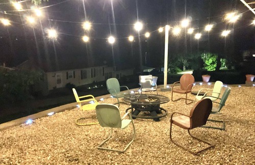 Shell Knob House | Lakeview Landing, 2 min walk to lake, trailer parking, picturesque, games, WIFI!