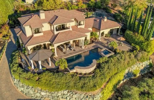 El Dorado Hills Villa | Lakeview Luxury: Pool, Spa, Fire Pit + 7BR Villa