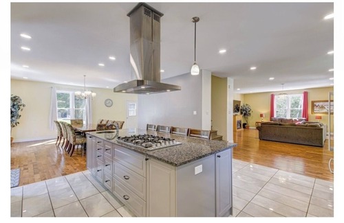 Saint-Anicet House | Lakeview Serenity