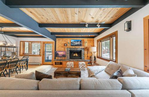 Tahoe Pines House | Lakewalk Lodge at the West Shore by Tahoe Getaways, Pet-Friendly w Sauna!