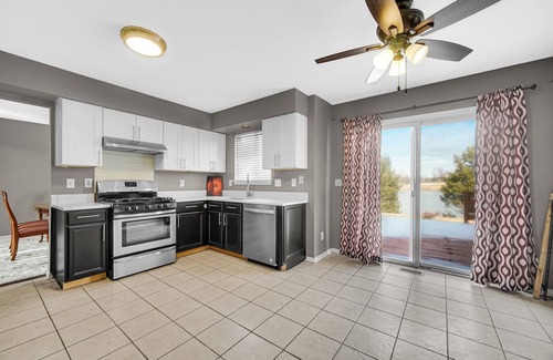Fox Valley House | Lakewood's Elegance: A Home of Space, Style and Serenity