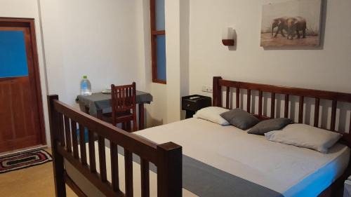 Kadugannawa Hotel | lakruwan one