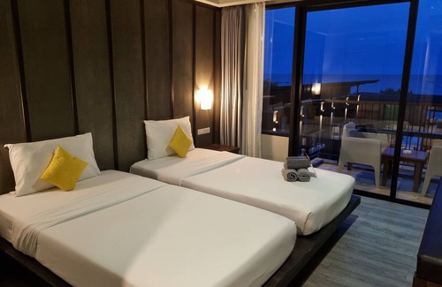 Rayong Hotel | LaLune Beach Resort