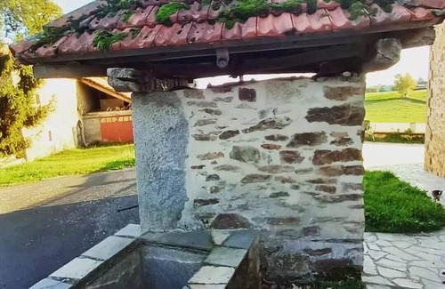 Quezac House | Lamalpapoche gîte in the heart of an old-fashioned farm with unusual animals.